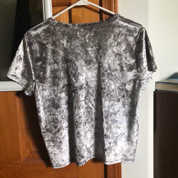 Hollister Velvet T-shirt - Picture 2 of 3